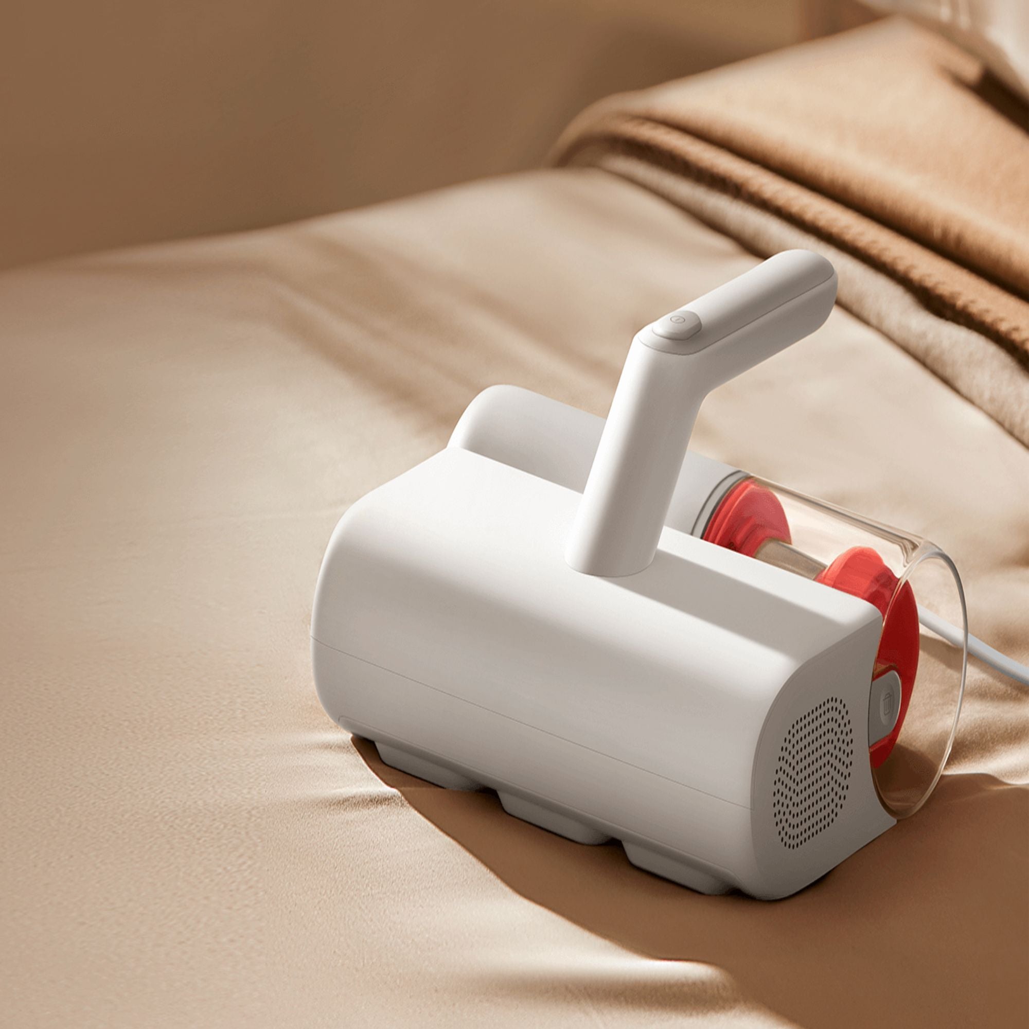 Lightweight dust mite vacuum cleaning a bed for deep allergen removal